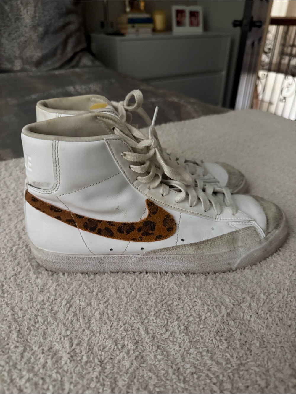 Nike White High-Top Lace-Up Boots with Leopard Swoosh